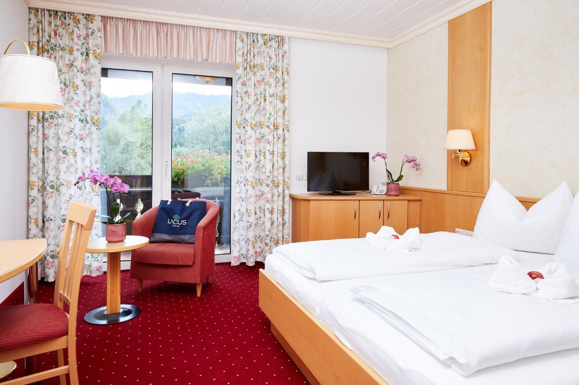 Hotel Lacus Am Weissensee