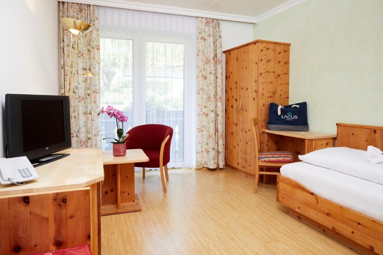 Lacus Am Hotel Weissensee