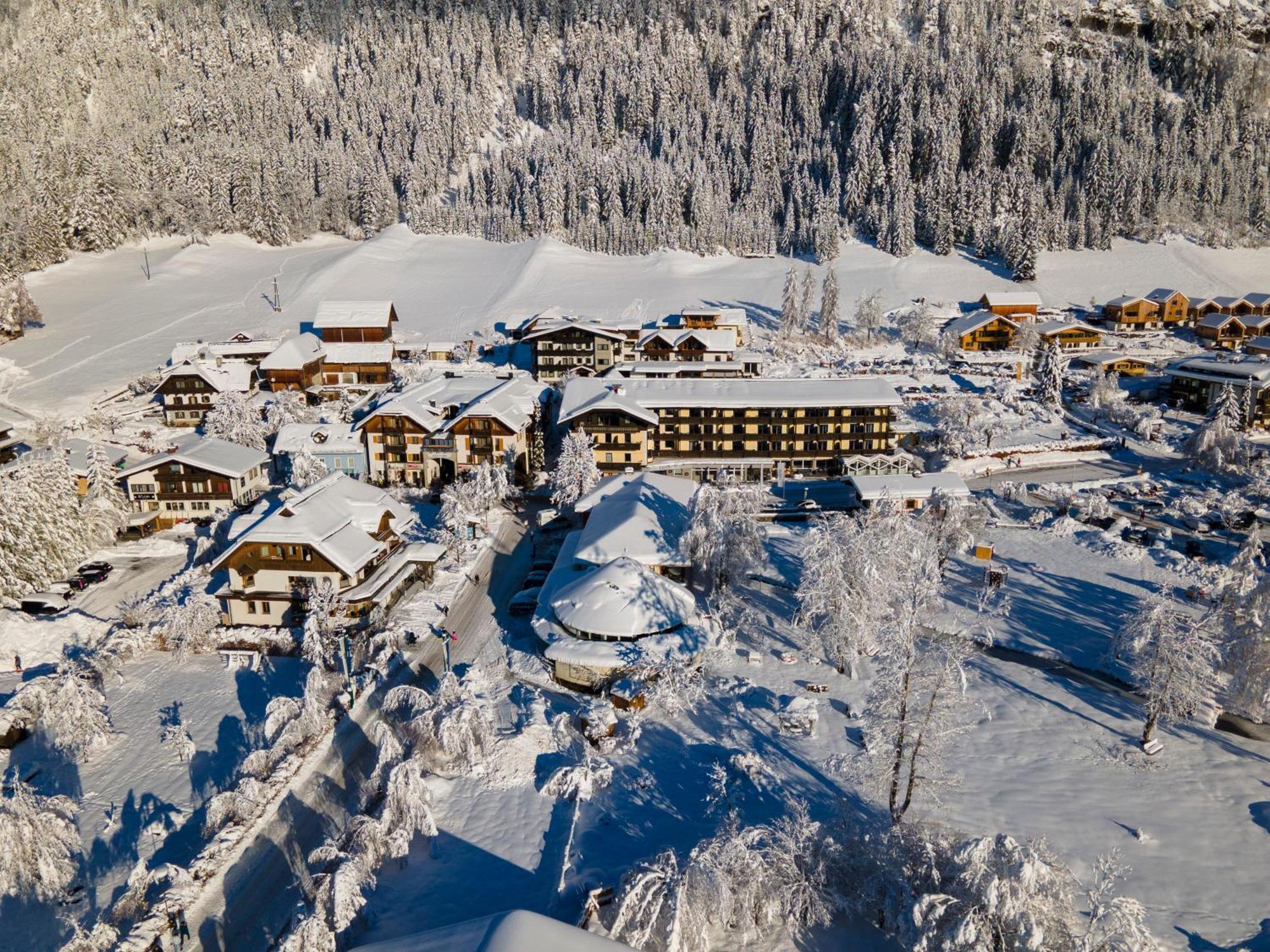 Lacus Am Hotel Weissensee